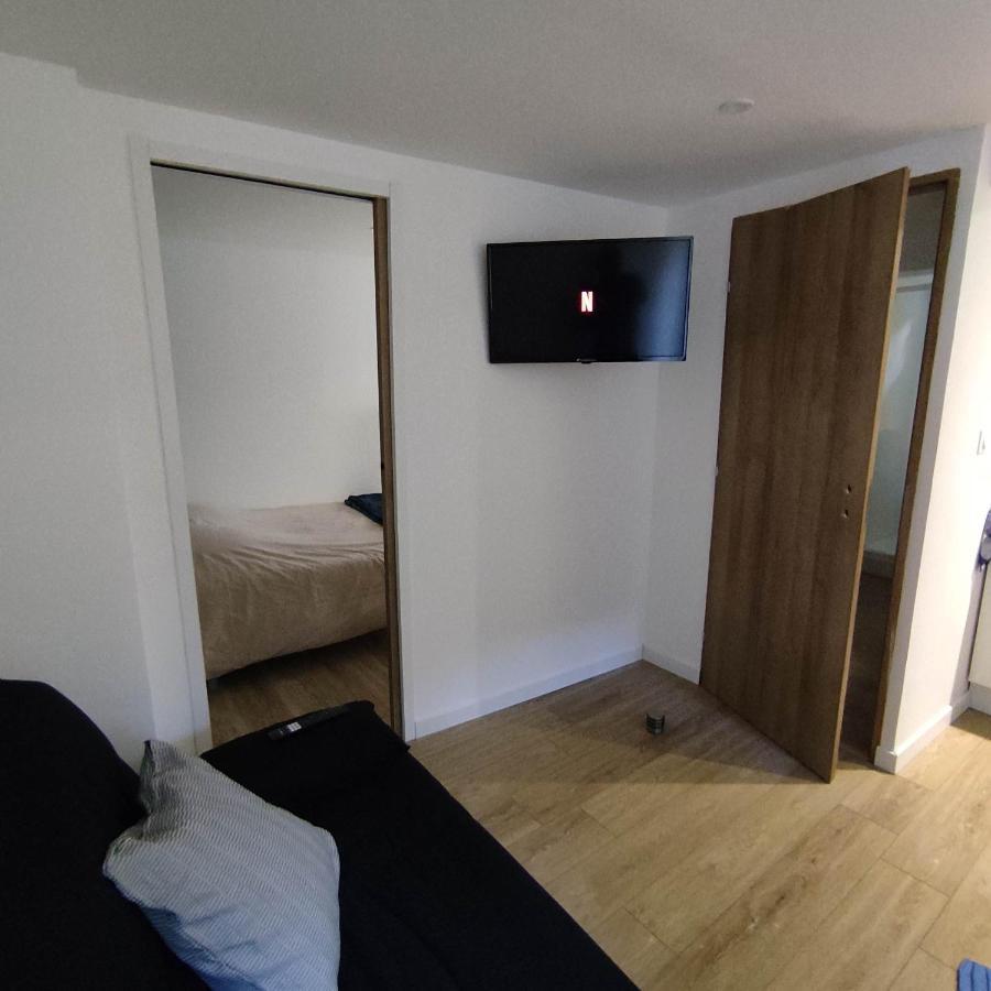 Appartamento A 10 Min De Rouen - Le Rollon Deville-les-Rouen Esterno foto
